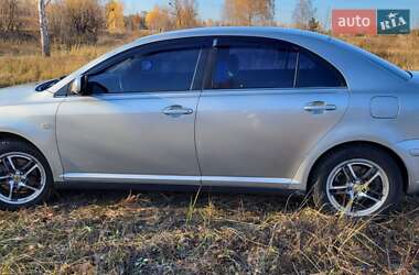 Седан Toyota Avensis 2003 в 