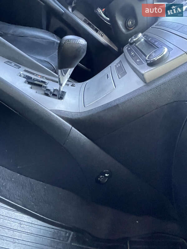 Седан Toyota Avensis 2011 в Одессе