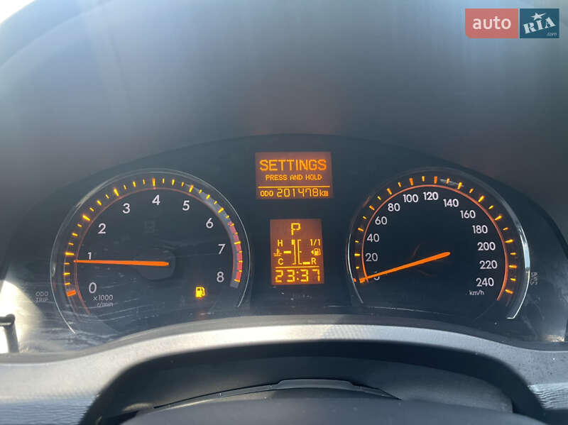 Седан Toyota Avensis 2011 в Одессе