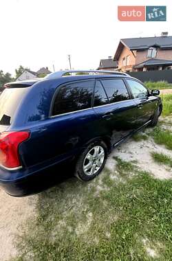 Универсал Toyota Avensis 2005 в 