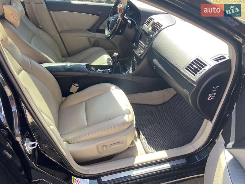 Универсал Toyota Avensis 2008 в Киеве