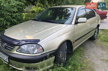 Седан Toyota Avensis 2000 в Хмельницькому