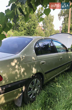 Седан Toyota Avensis 2000 в 