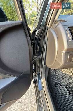 Седан Toyota Avensis 2011 в 