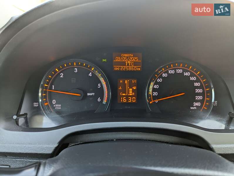 Универсал Toyota Avensis 2011 в Львове