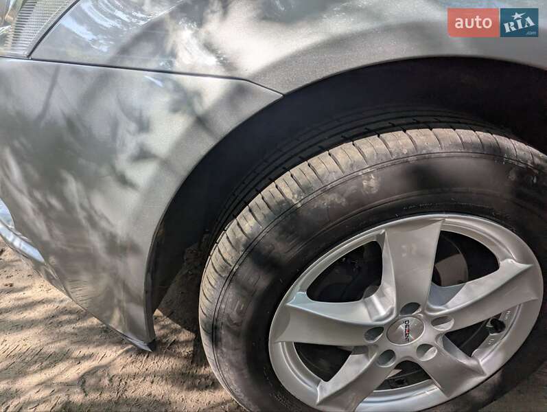 Универсал Toyota Avensis 2011 в Львове