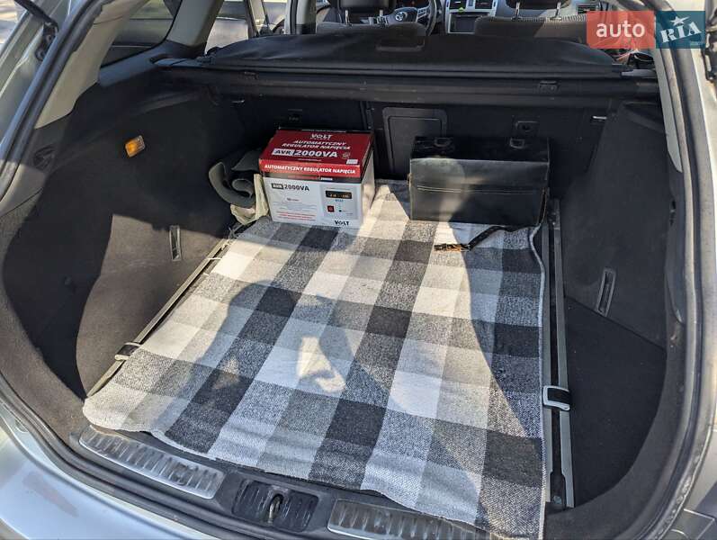 Универсал Toyota Avensis 2011 в Львове