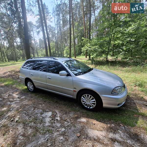 Универсал Toyota Avensis 2001 в Прилуках
