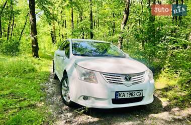 Седан Toyota Avensis 2011 в 