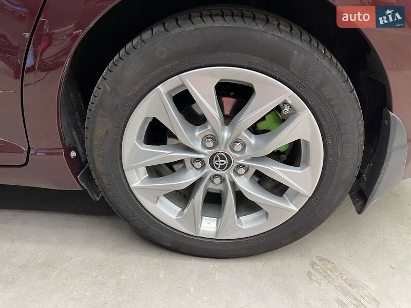 Универсал Toyota Avensis 2012 в Киеве фото 20 Универсал Toyota Avensis 2012 в Киеве