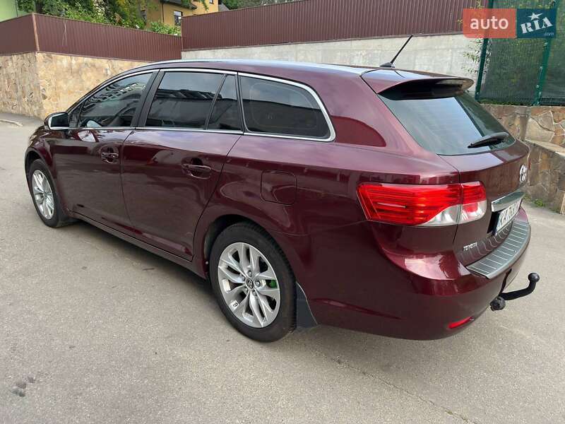 Универсал Toyota Avensis 2012 в Киеве фото 57 Универсал Toyota Avensis 2012 в Киеве