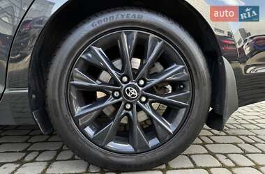 Седан Toyota Avensis 2015 в 