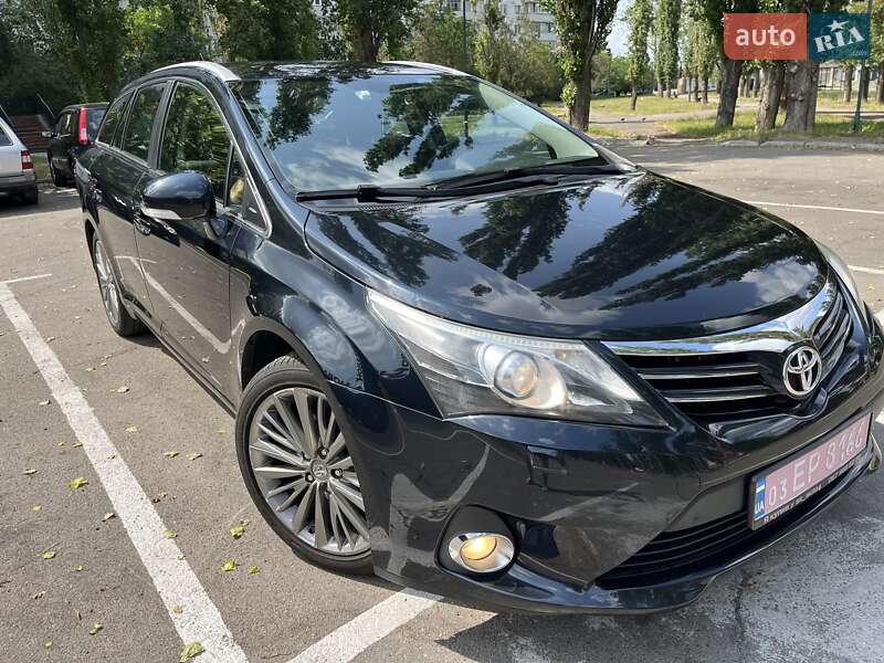 Toyota Avensis 2013