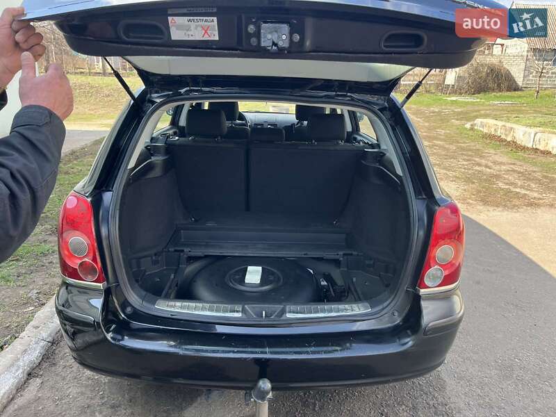 Универсал Toyota Avensis 2007 в Андреевке