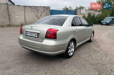 Седан Toyota Avensis 2005 в 