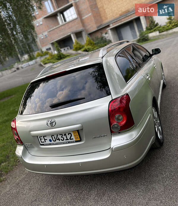 Универсал Toyota Avensis 2008 в Хмельницком