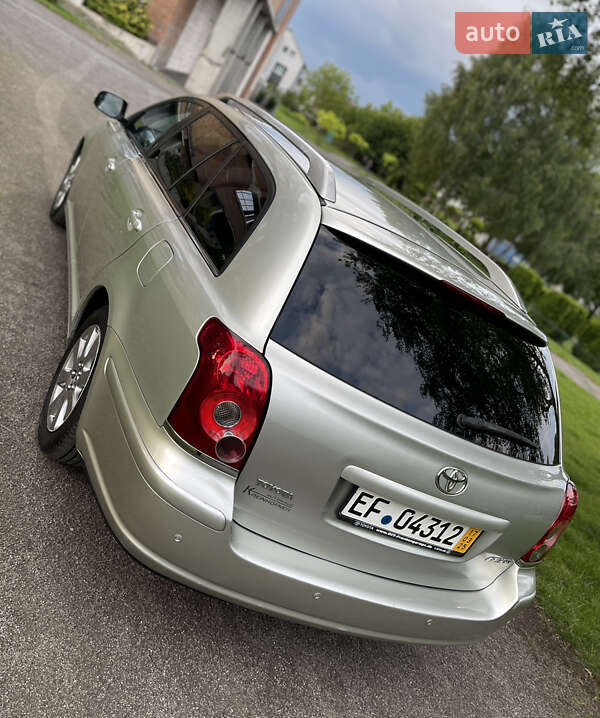 Универсал Toyota Avensis 2008 в Хмельницком