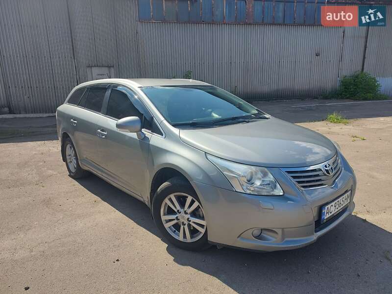 Toyota Avensis 2010