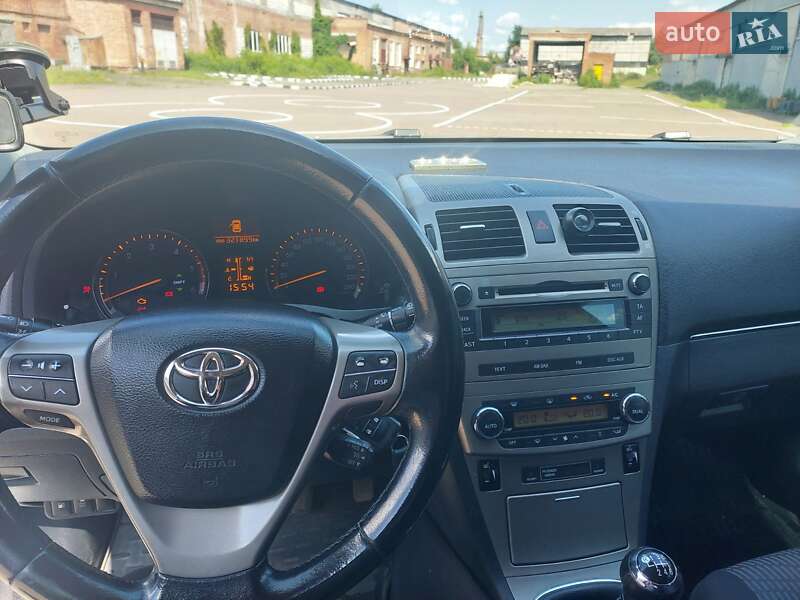 Универсал Toyota Avensis 2010 в Луцке