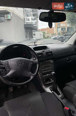 Универсал Toyota Avensis 2004 в 