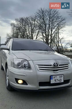 Седан Toyota Avensis 2006 в 