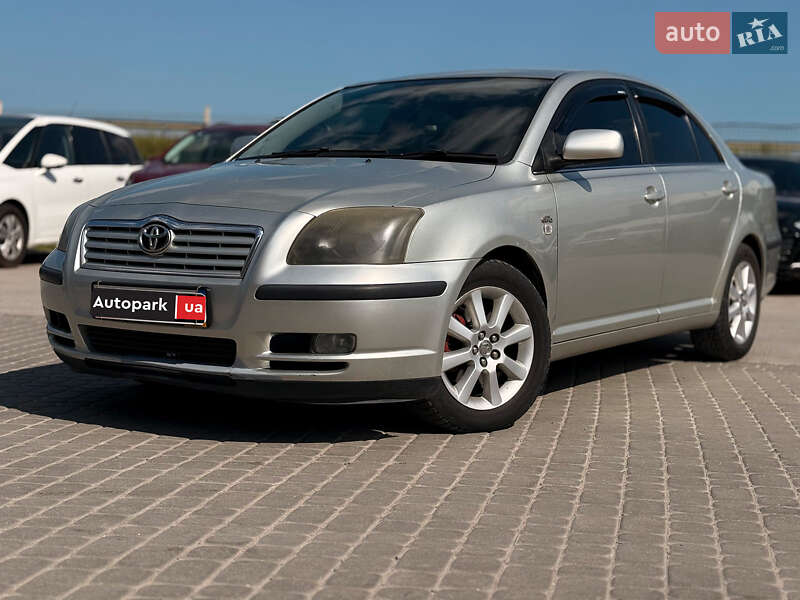 Седан Toyota Avensis 2004 в Львове