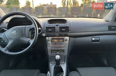 Универсал Toyota Avensis 2004 в 
