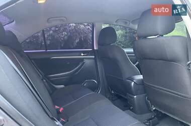 Седан Toyota Avensis 2008 в 