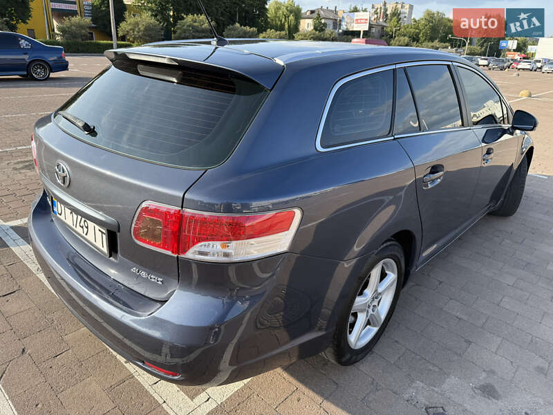 Універсал Toyota Avensis 2009 в Житомирі