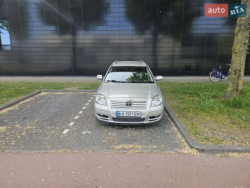 Toyota Avensis 2005
