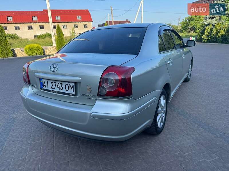 Седан Toyota Avensis 2006 в Коломиї