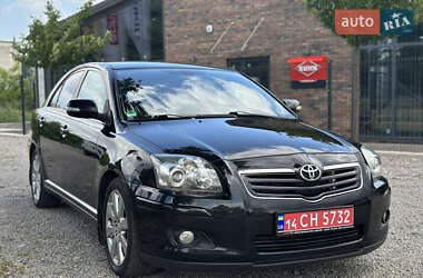 Лифтбек Toyota Avensis 2007 в Виннице