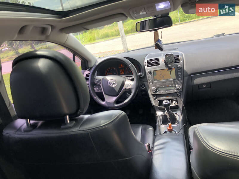 Универсал Toyota Avensis 2008 в Луцке