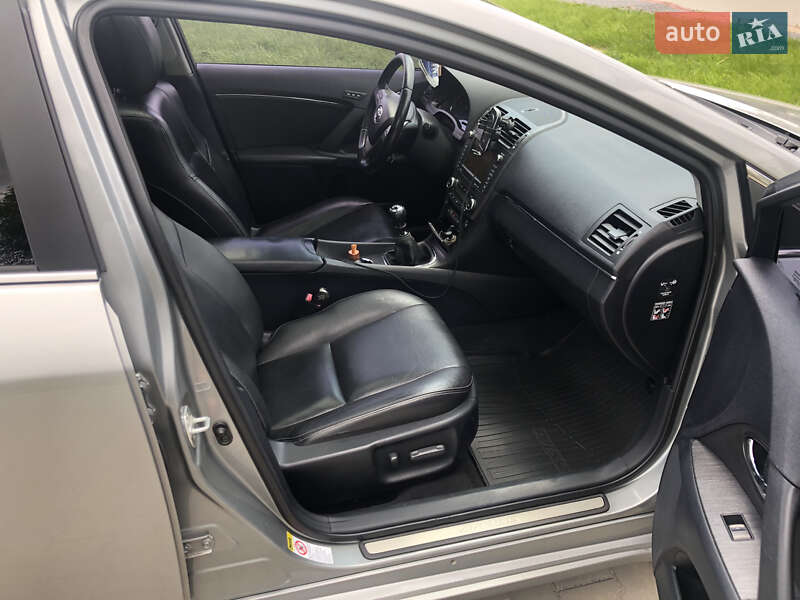 Универсал Toyota Avensis 2008 в Луцке