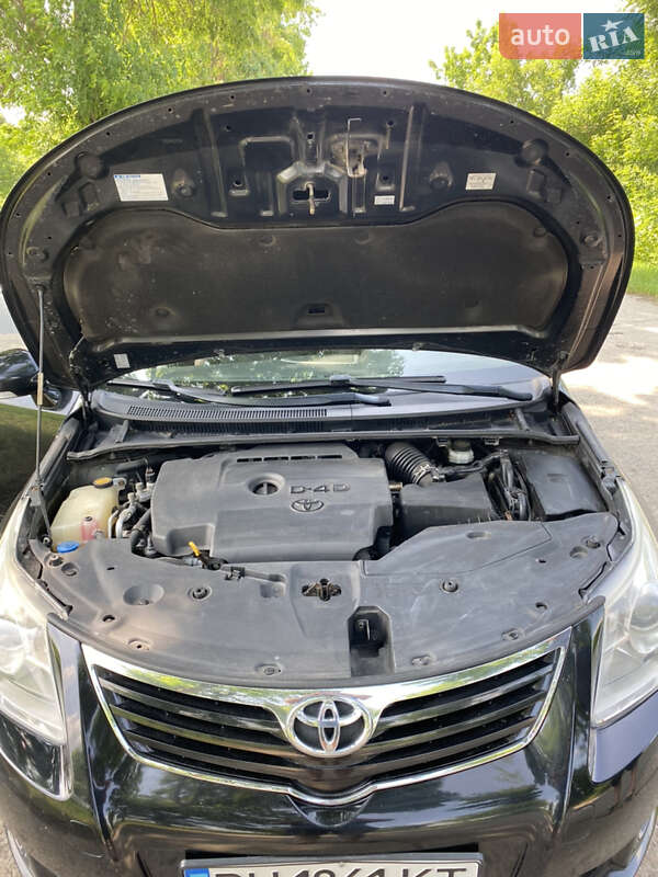 Универсал Toyota Avensis 2010 в Кодыме