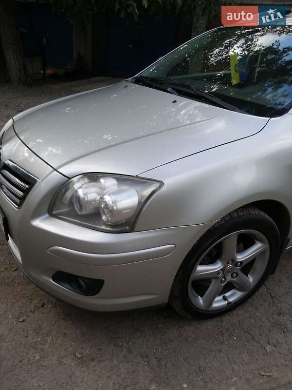 Универсал Toyota Avensis 2008 в Хмельницком