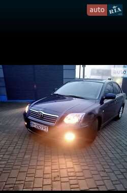 Седан Toyota Avensis 2003 в Одесі