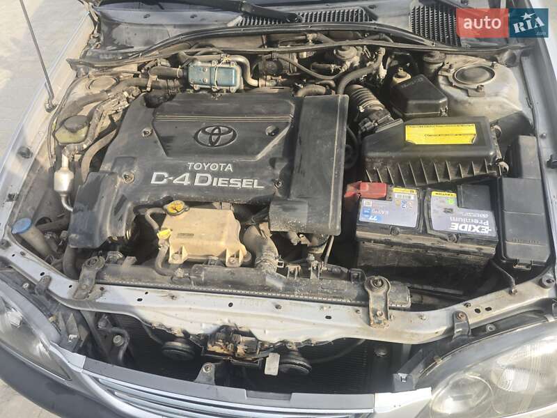 Универсал Toyota Avensis 1999 в Баре