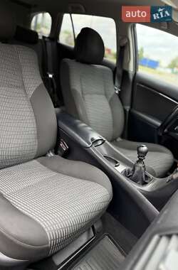 Универсал Toyota Avensis 2010 в Луцке