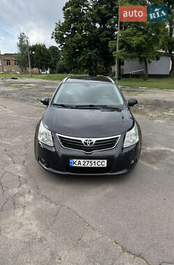 Универсал Toyota Avensis 2010 в Киеве