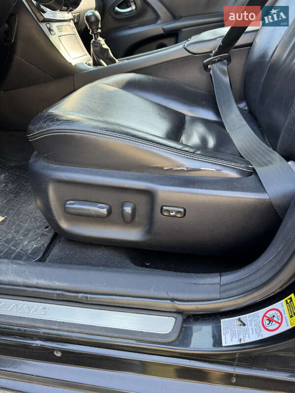 Універсал Toyota Avensis 2010 в Києві