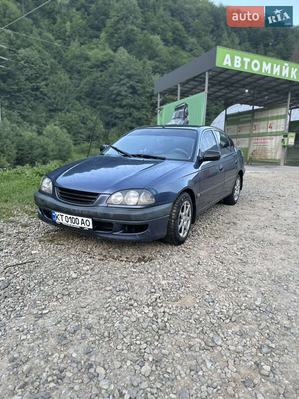 Toyota Avensis 1999