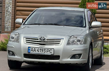 Седан Toyota Avensis 2006 в Києві