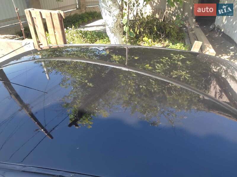 Седан Toyota Avensis 2000 в Одесі