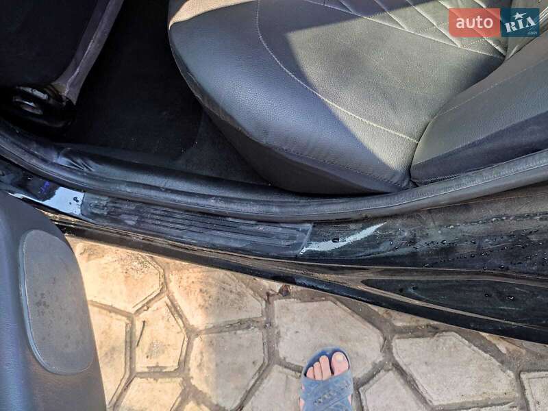 Седан Toyota Avensis 2000 в Одесі