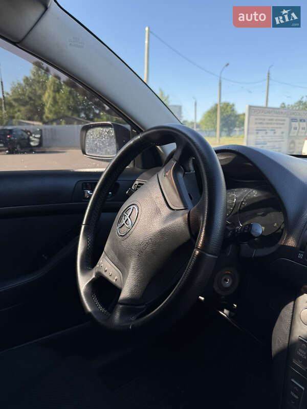 Універсал Toyota Avensis 2003 в Смілі