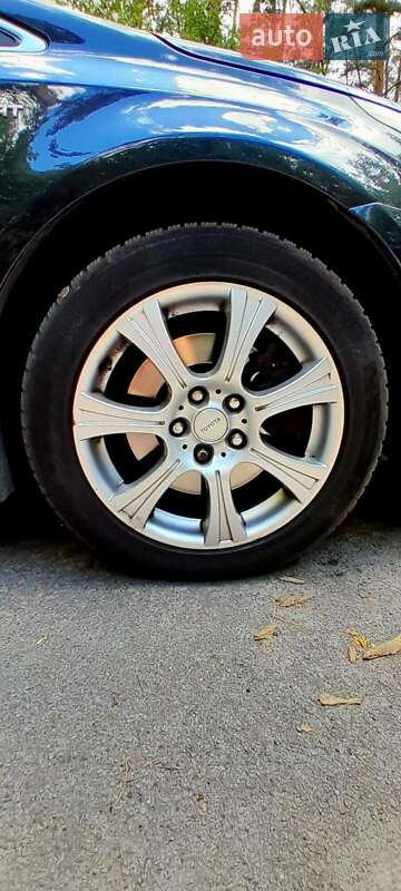 Универсал Toyota Avensis 2012 в Киеве