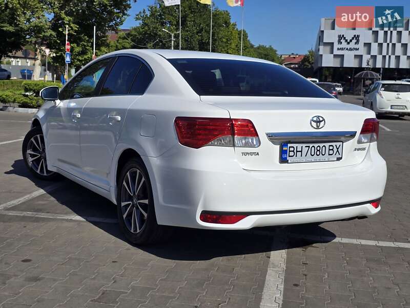 Седан Toyota Avensis 2012 в Одесі