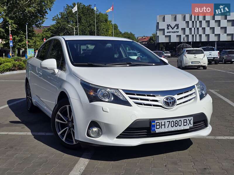 Седан Toyota Avensis 2012 в Одесі