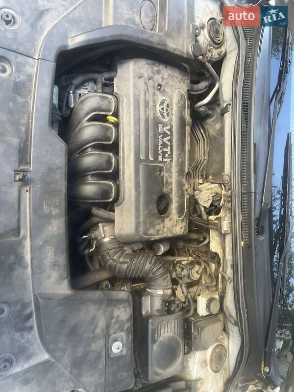 Универсал Toyota Avensis 2004 в Житомире
